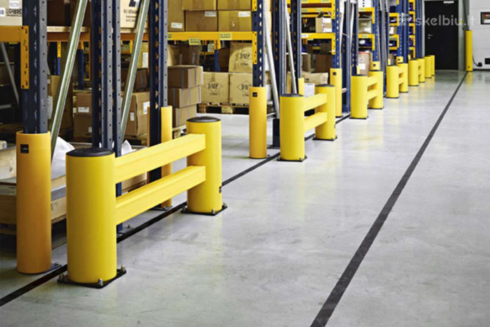 Barreira de proteção em polímero numa zona industrial